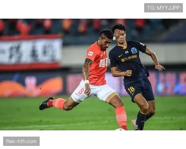 纽卡斯尔联队进攻火力全开，状态回暖引发球迷热议